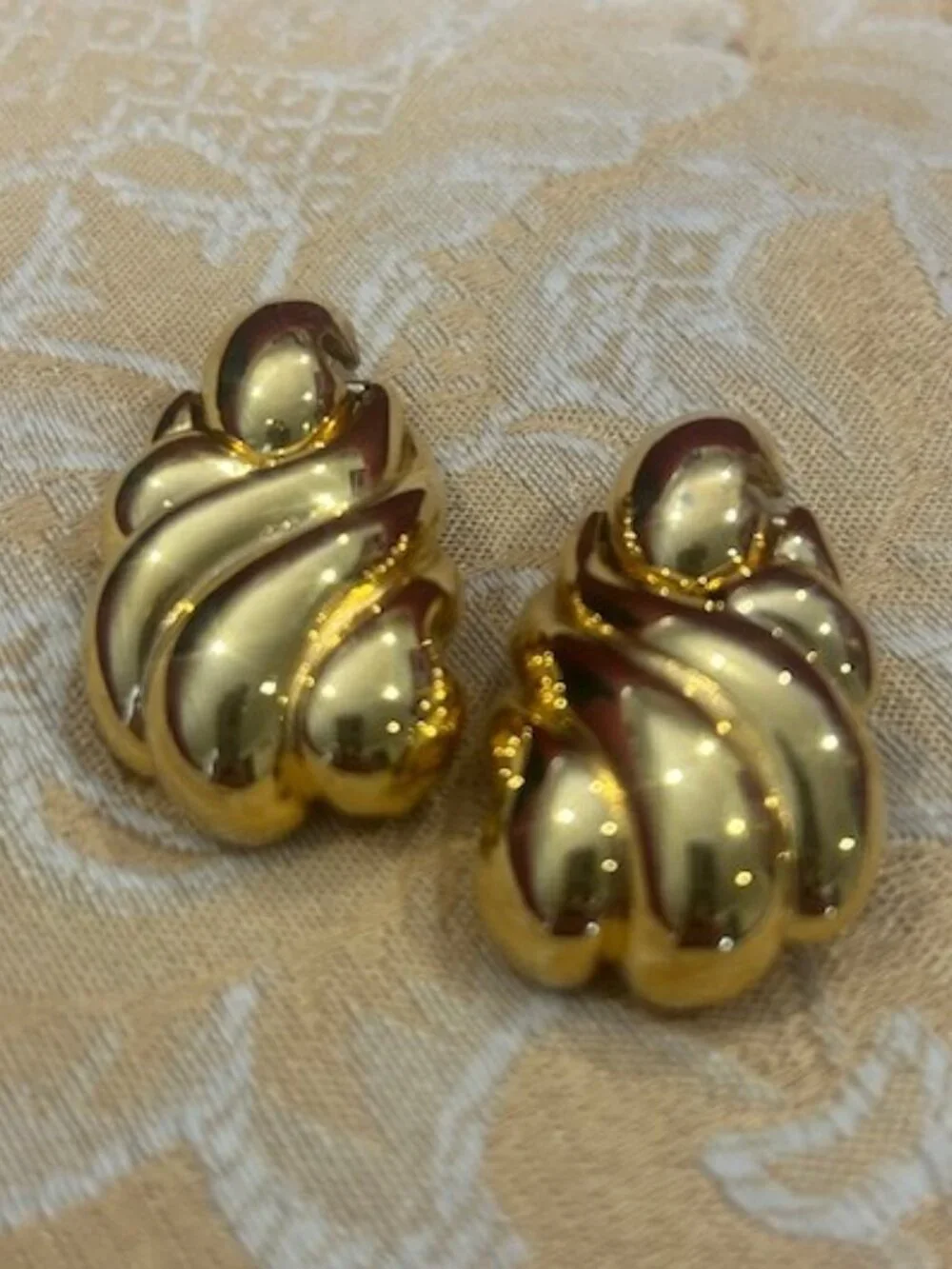 ANNE KLEIN Large Gold Door Knocker Statement EARRINGS - Picture 6 of 9